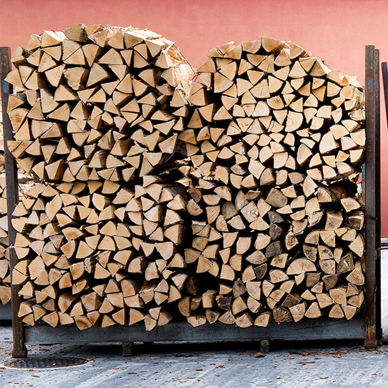 La nostra legna è pronta per il vostro camino!